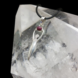 Pendentif Déesse en Argent et Rubis Vibrations Cristallines