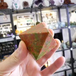 Pyramide en Unakite