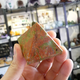 Pyramide en Unakite