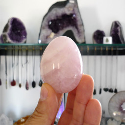 Oeuf en Quartz Rose