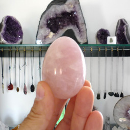 Oeuf en Quartz Rose