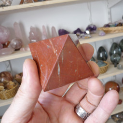 Pyramide en Jaspe Rouge