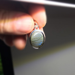 Pendentif Cabochon en Labradorite & Argent
