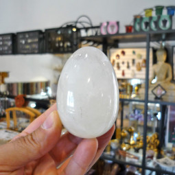 Oeuf en Cristal de Roche