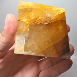 Pyramide en Quartz Hématoïde