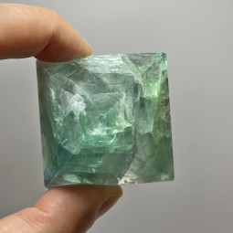 Pyramide en Fluorite