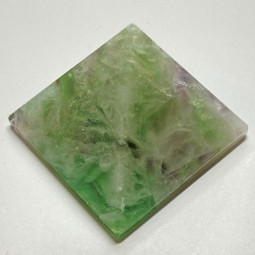 Pyramide en Fluorite Multicolore