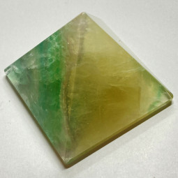 Pyramide en Fluorite Multicolore