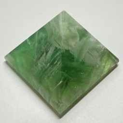Pyramide en Fluorite Multicolore