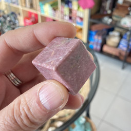 Cube en Rhodonite