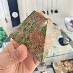 Pyramide en Unakite