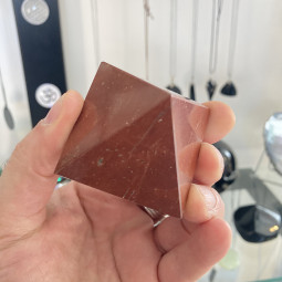 Pyramide en Jaspe Rouge