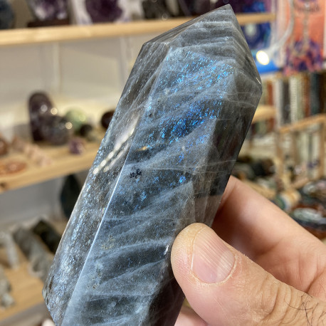 Pointe en Labradorite