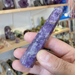 Pointe en Lépidolite Violette 50/60 grammes