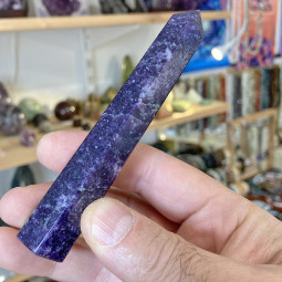 Pointe en Lépidolite Violette 70 grammes