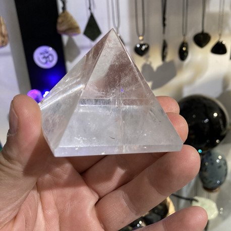 Pyramide en Cristal de Roche