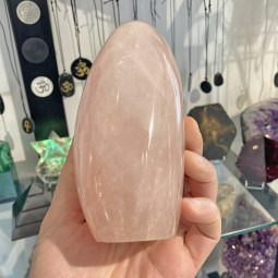 Forme libre en Quartz Rose Vibrations Cristallines