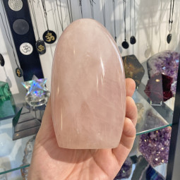 Forme libre en Quartz Rose Vibrations Cristallines