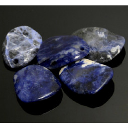 Pendentif Pétale en Sodalite Vibrations Cristallines