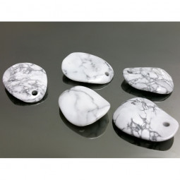 Pendentif Pétale en Howlite Vibrations Cristallines