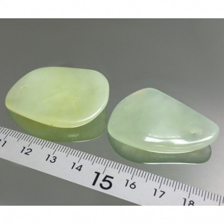 Pendentif Percé en Jade de Chine  Vibrations Cristallines
