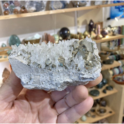 Druse de Cristal de Roche et Pyrite - 385 grammes