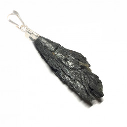 Pendentif en Cyanite Noire Brute