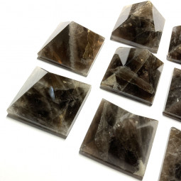 Pyramide en Quartz Fumé