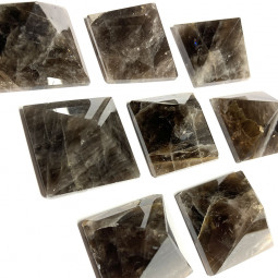 Pyramide en Quartz Fumé