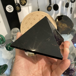 Pyramide en Quartz Fumé - 730 Grammes