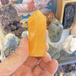 Pointe en Calcite Orange - 84 Grammes