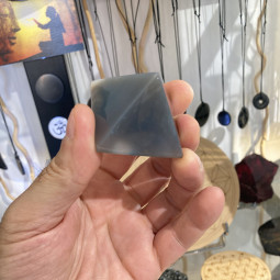 Pyramide en Agate
