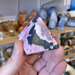 Pyramide en Rhodonite - 134 Grammes