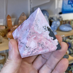 Pyramide en Rhodonite - 150 Grammes