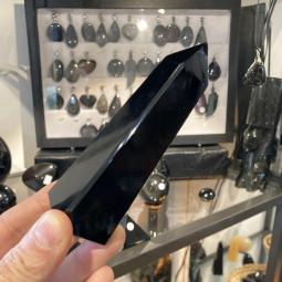 Obélisque en Obsidienne Noire