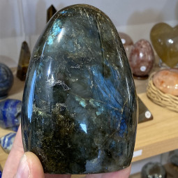Forme libre en Labradorite - 640 Grammes