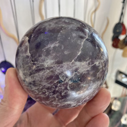 Sphère en Lépidolite Violette - 780 Grammes