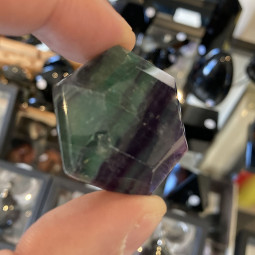 Hexagone en Fluorite Multicolore - 33 Grammes