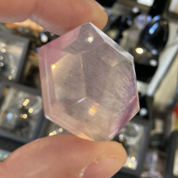 Hexagone en Fluorite Multicolore - 38 Grammes