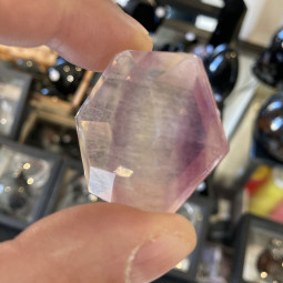 Hexagone en Fluorite Multicolore - 38 Grammes