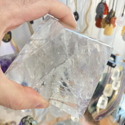 Pyramide en Cristal de Roche - 524 Grammes