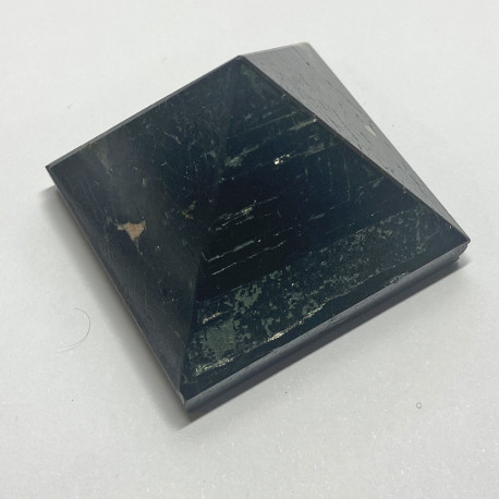 Pyramide en Tourmaline Noire Pyramide en Tourmaline Noire