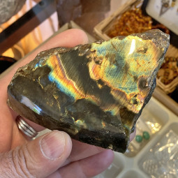 Forme libre en Labradorite - 323 Grammes