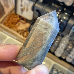 Pointe en Labradorite - 64 Grammes