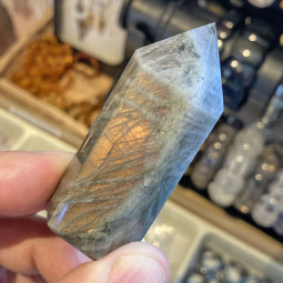 Pointe en Labradorite - 64 Grammes