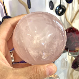 Sphère en Quartz Rose Étoilé - 700 Grammes