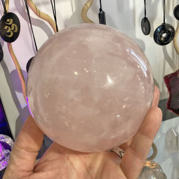 Sphère en Quartz Rose de 11 cm