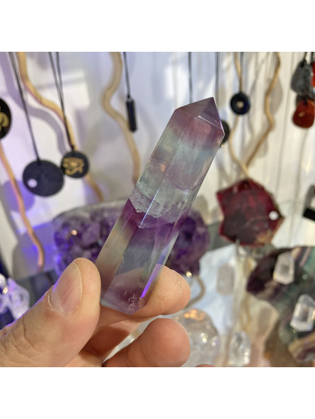 Pointe en Fluorite Multicolore - 60 Grammes