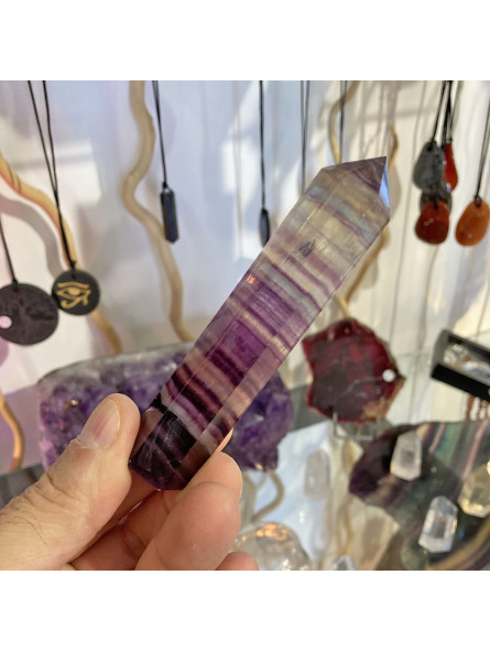 Pointe en Fluorite Multicolore - 90 Grammes