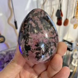 Oeuf en Rhodonite - 417 Grammes